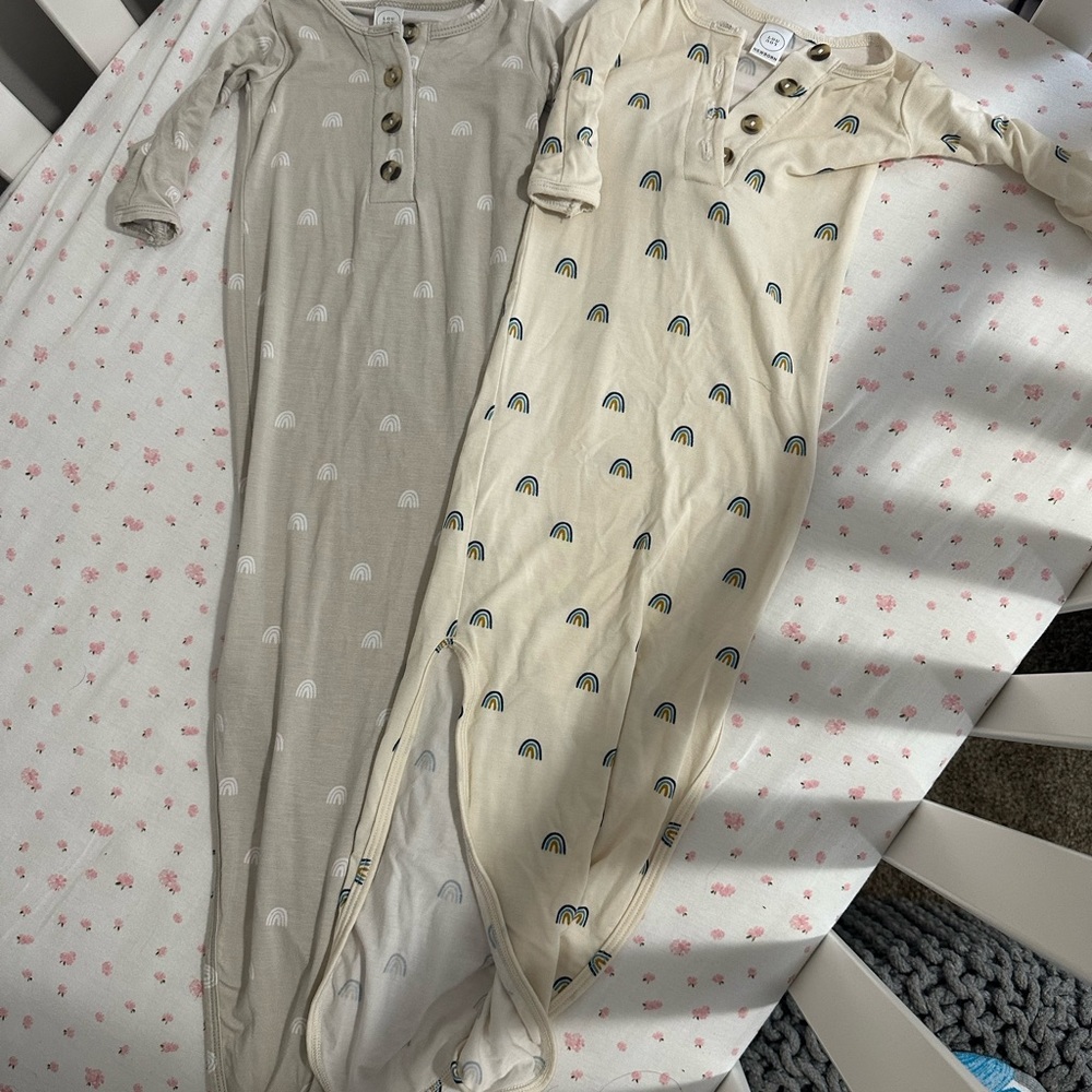 Lou Lou Company Newborn Knotted gowns